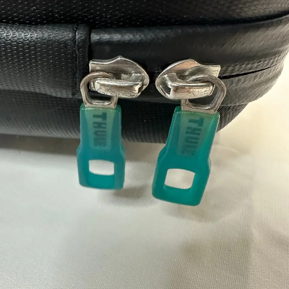 Thule Laptop Case Gauntlet Attache Hard Shell Black Fits Up to 14” MacBook Pro - Picture 7 of 16